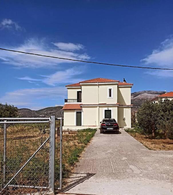 Villa Rania: Ευάερη Βίλα Με Θέα Τη Θάλασσα Lixouri Ngoại thất bức ảnh